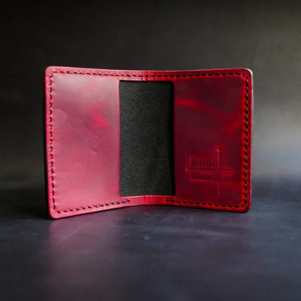 c5cfe712-da1e-4996-b73a-2c99ba09e56e Wallet "Hauberk" CRAZY HORSE